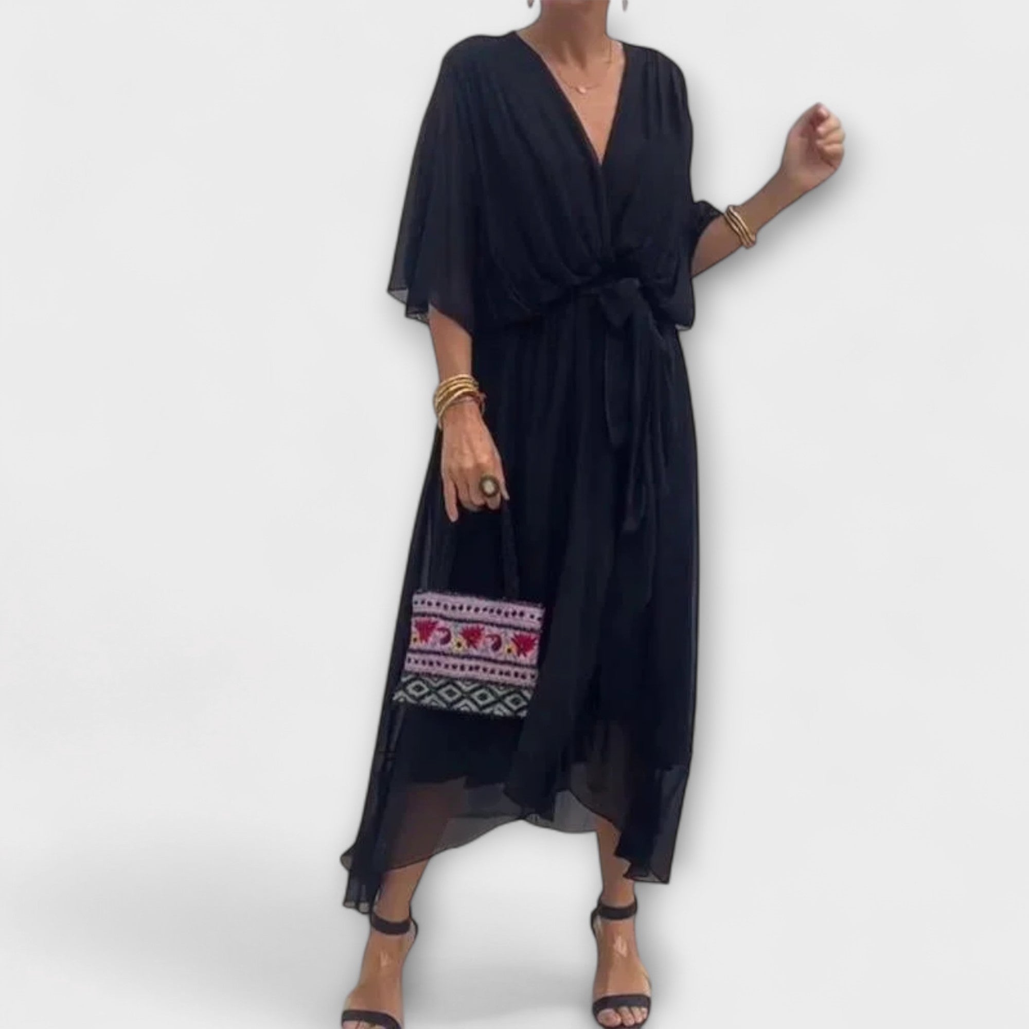 Amoura - Chiffonkleid mit V-Ausschnitt